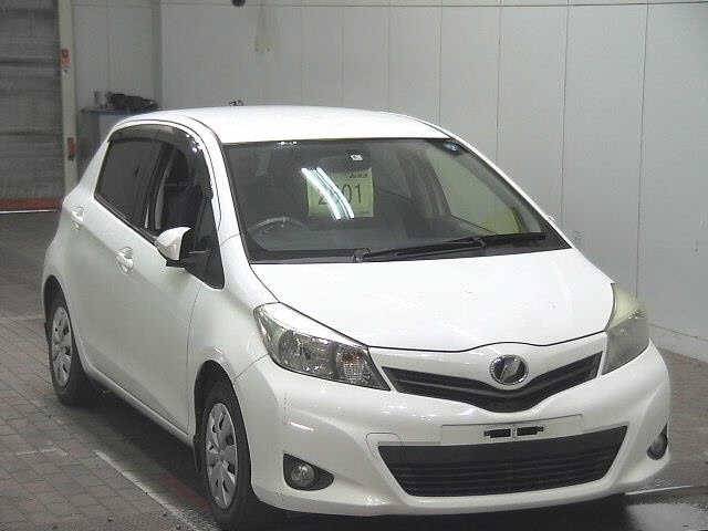 2601 TOYOTA VITZ KSP130 2012 г. (JU Fukushima)