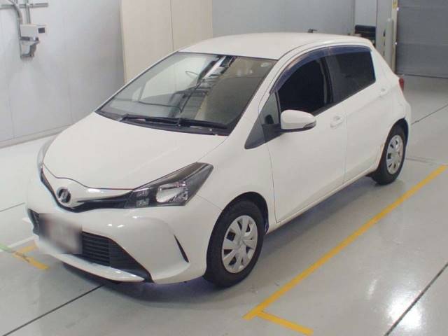 30275 TOYOTA VITZ NSP130 2014 г. (CAA Chubu)