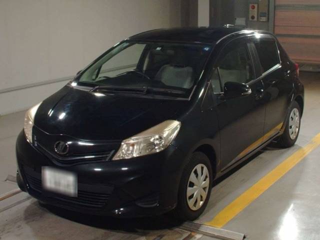 4067 TOYOTA VITZ KSP130 2011 г. (TAA Shikoku)