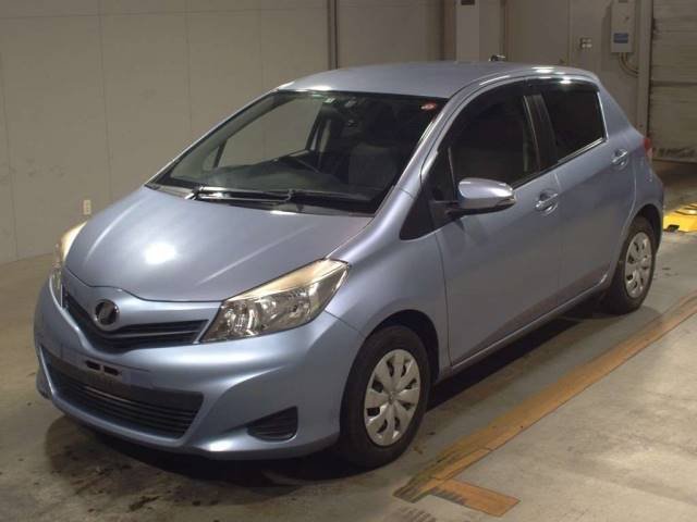 4251 TOYOTA VITZ NSP130 2013 г. (TAA Kyushu)