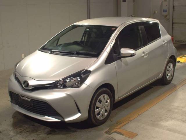 4279 TOYOTA VITZ KSP130 2015 г. (TAA Kyushu)