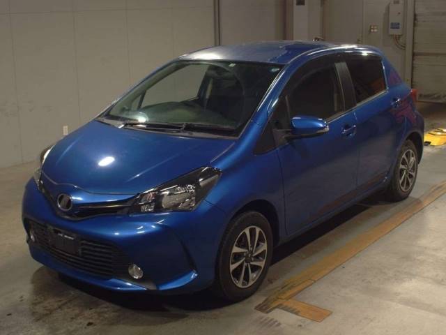 4370 TOYOTA VITZ KSP130 2015 г. (TAA Kyushu)