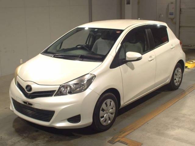 4371 TOYOTA VITZ NSP130 2011 г. (TAA Kyushu)