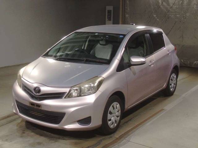 445 TOYOTA VITZ NSP130 2011 г. (TAA Kinki)