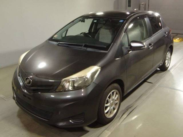 7187 TOYOTA VITZ NSP130 2011 г. (TAA Tohoku)