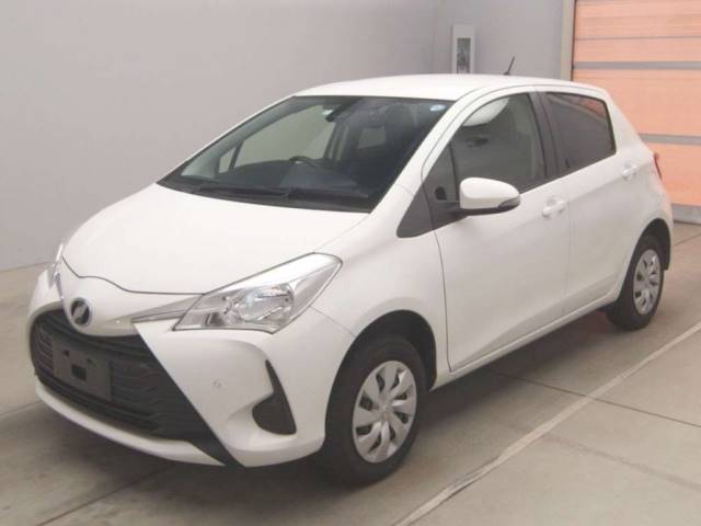 72069 TOYOTA VITZ NSP135 2018 г. (TAA Kantou)