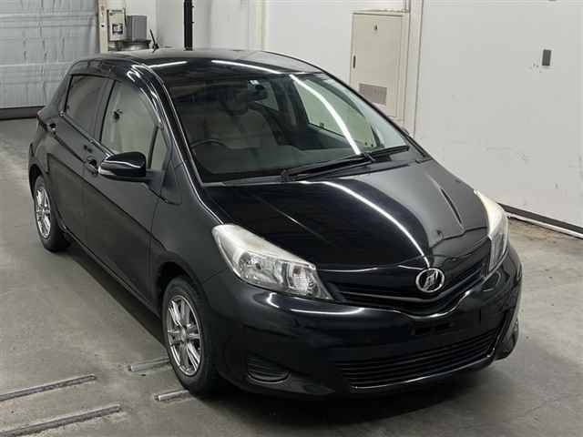 85008 TOYOTA VITZ KSP130 2012 г. (MIRIVE Saitama)