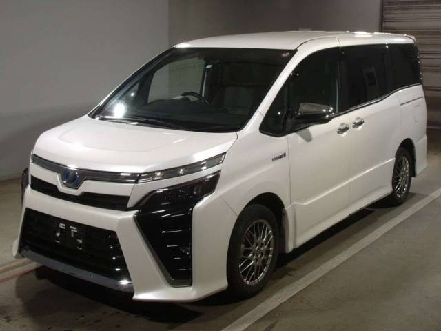 2139 TOYOTA VOXY ZWR80W 2019 г. (TAA Chubu)