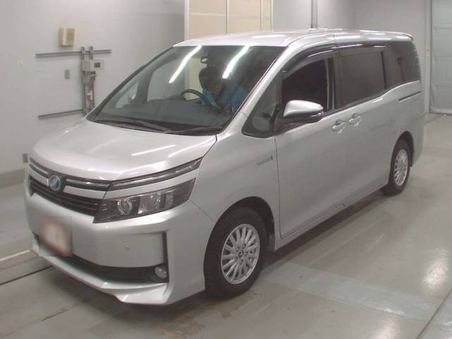 30396 TOYOTA VOXY ZWR80G 2014 г. (CAA Tokyo)