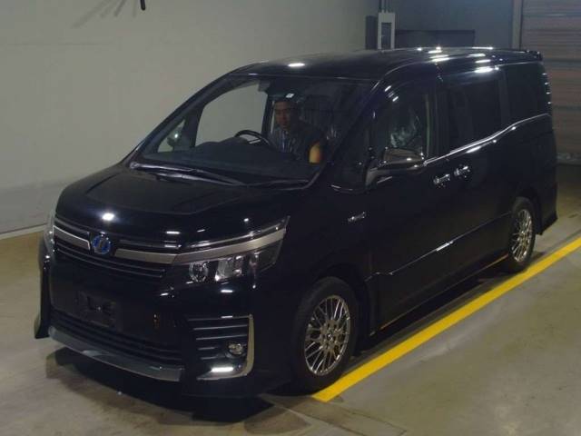 554 TOYOTA VOXY ZWR80W 2016 г. (TAA Yokohama)