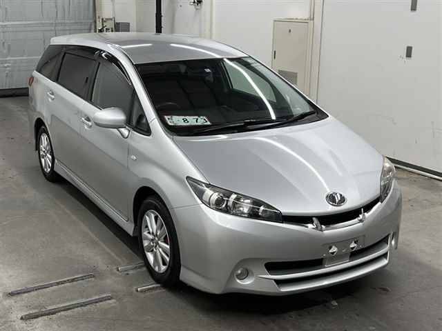 10034 TOYOTA WISH ZGE20W 2012 г. (MIRIVE Saitama)