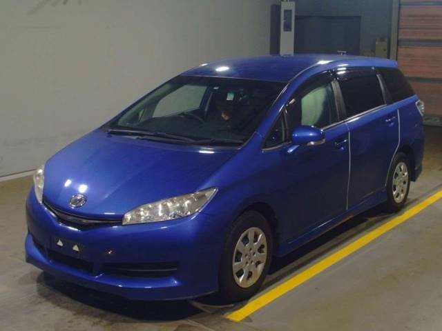 4095 TOYOTA WISH ZGE20G 2015 г. (TAA Yokohama)