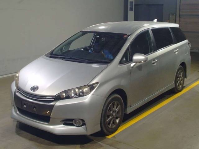 4376 TOYOTA WISH ZGE25W 2012 г. (TAA Yokohama)