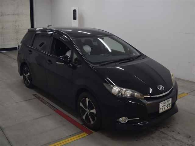 70129 TOYOTA WISH ZGE20W 2014 г. (MIRIVE Osaka)