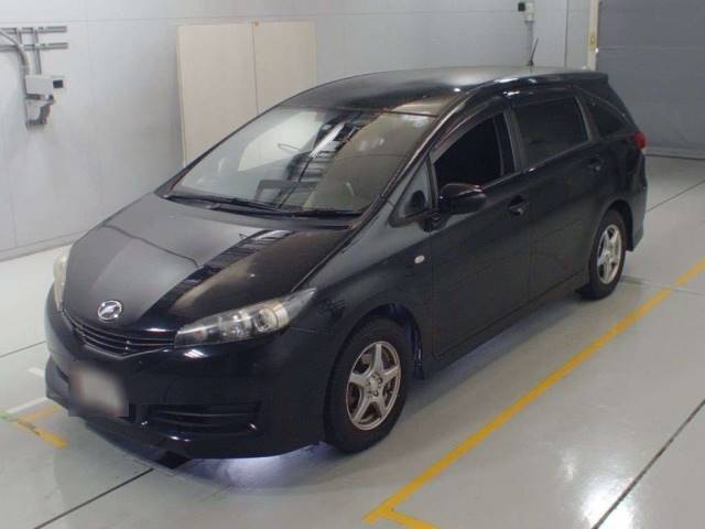 90136 TOYOTA WISH ZGE20G 2011 г. (CAA Chubu)