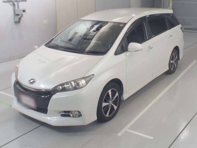 90357 TOYOTA WISH ZGE20W 2014 г. (CAA Chubu)