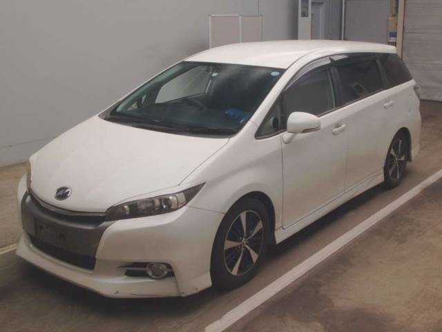 9103 TOYOTA WISH ZGE20W 2013 г. (TAA Kantou)