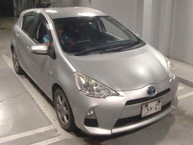 105 Toyota Aqua NHP10 2012 г. (JU Tokyo)