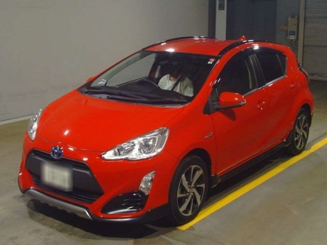 12607 Toyota Aqua NHP10 2016 г. (TAA Yokohama)