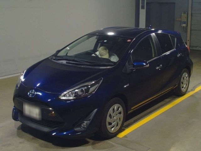 12658 Toyota Aqua NHP10 2019 г. (TAA Yokohama)