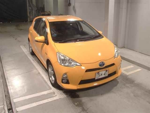 159 Toyota Aqua NHP10 2013 г. (JU Tokyo)