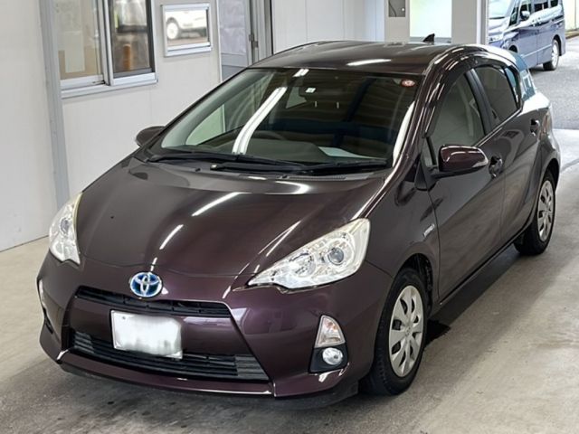 3481 Toyota Aqua NHP10 2014 г. (KCAA Minami Kyushu)