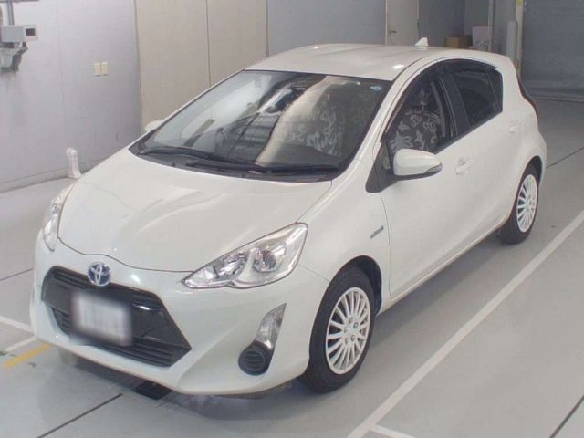 36499 Toyota Aqua NHP10 2015 г. (CAA Chubu)