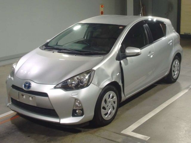 4306 Toyota Aqua NHP10 2012 г. (TAA Hiroshima)