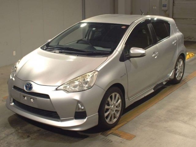 4310 Toyota Aqua NHP10 2013 г. (TAA Kyushu)