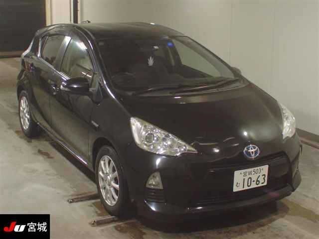 4517 Toyota Aqua NHP10 2014 г. (JU Miyagi)