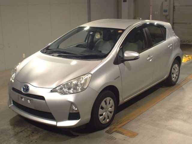 4532 Toyota Aqua NHP10 2014 г. (TAA Kyushu)