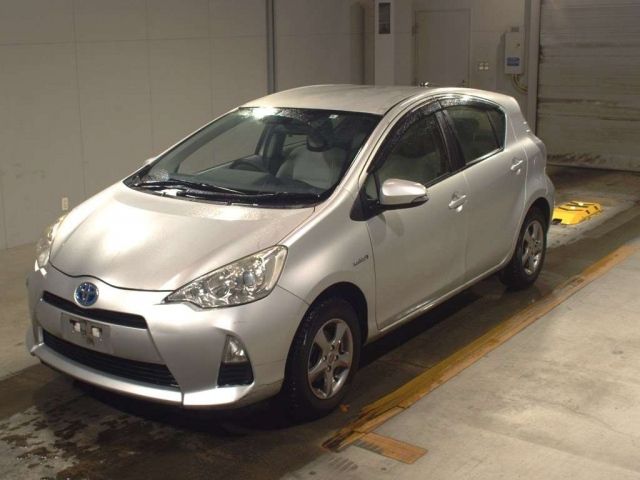 4751 Toyota Aqua NHP10 2014 г. (TAA Kyushu)