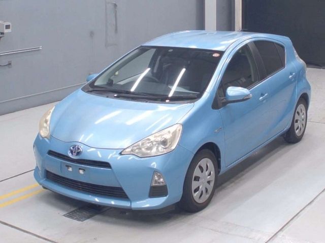 5011 Toyota Aqua NHP10 2012 г. (CAA Gifu)