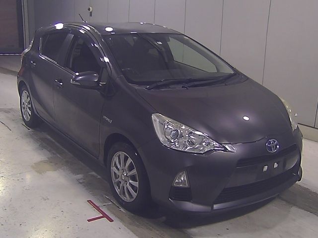 55079 Toyota Aqua NHP10 2014 г. (Honda Nagoya)