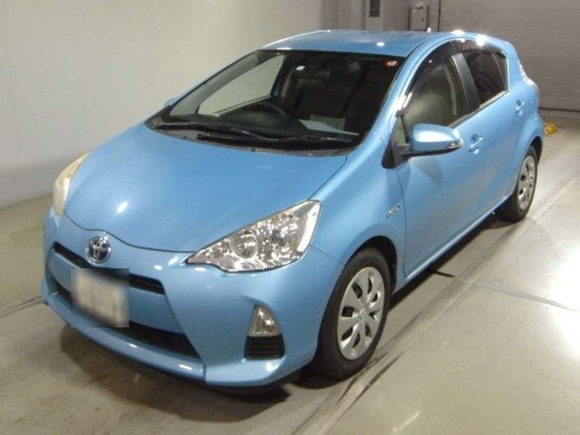 56 Toyota Aqua NHP10 2014 г. (TAA Tohoku)