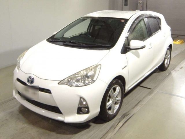 7182 Toyota Aqua NHP10 2012 г. (TAA Tohoku)