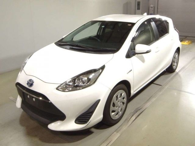 80 Toyota Aqua NHP10 2017 г. (TAA Tohoku)