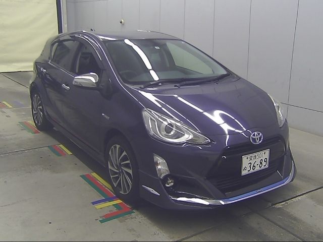 80117 Toyota Aqua NHP10 2015 г. (Honda Kansai)