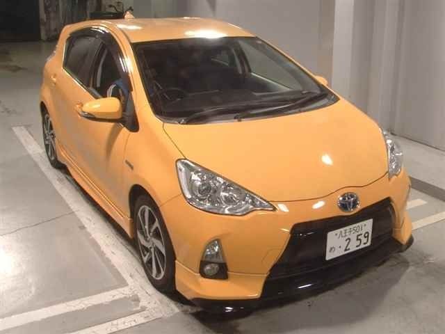 8017 Toyota Aqua NHP10 2012 г. (JU Tokyo)