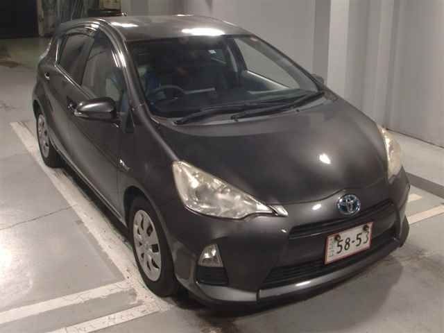 8038 Toyota Aqua NHP10 2012 г. (JU Tokyo)