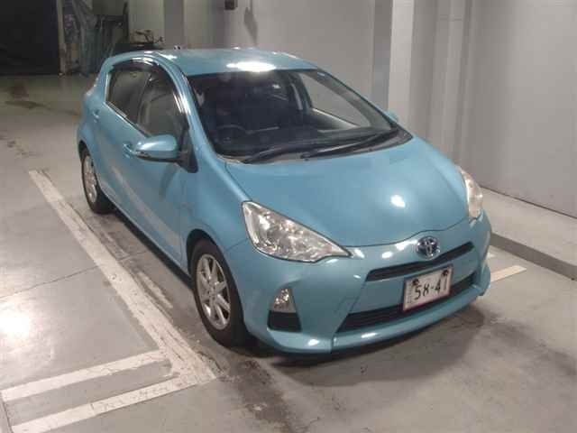 8063 Toyota Aqua NHP10 2012 г. (JU Tokyo)