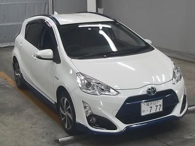 808 Toyota Aqua NHP10 2016 г. (ZIP Tokyo)