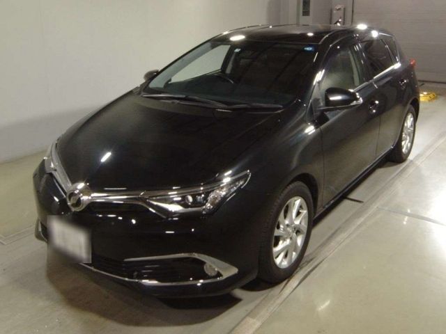 140 Toyota Auris ZRE186H 2015 г. (TAA Tohoku)