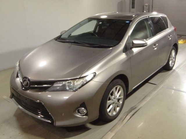 157 Toyota Auris NZE184H 2012 г. (TAA Tohoku)