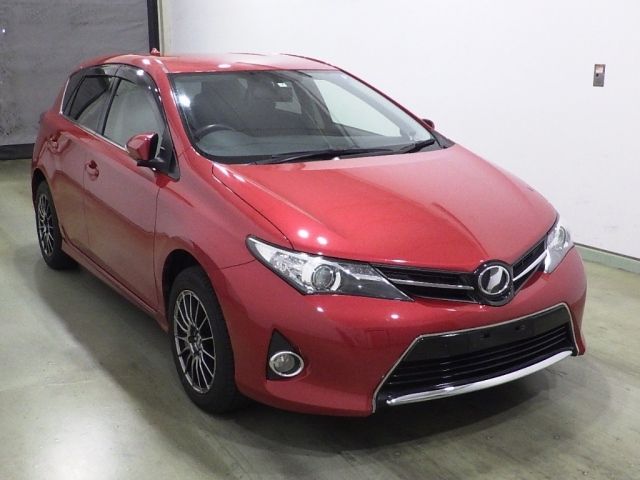 40060 Toyota Auris NZE184H 2013 г. (Honda Sendai)