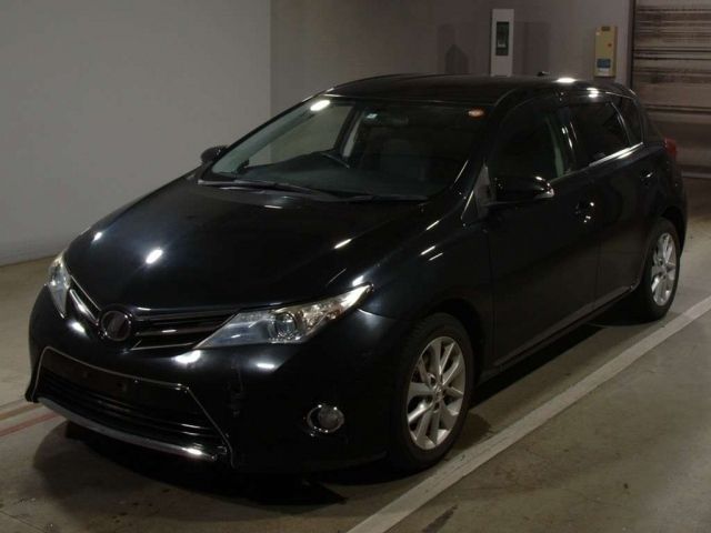 4152 Toyota Auris NZE181H 2012 г. (TAA Chubu)