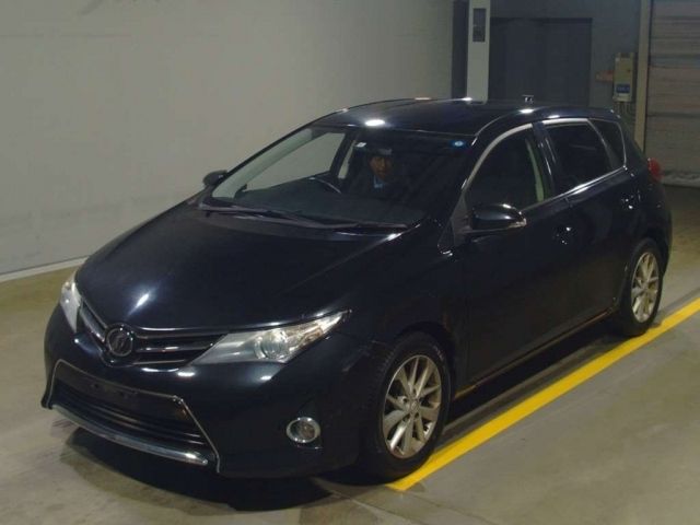 428 Toyota Auris NZE181H 2012 г. (TAA Yokohama)