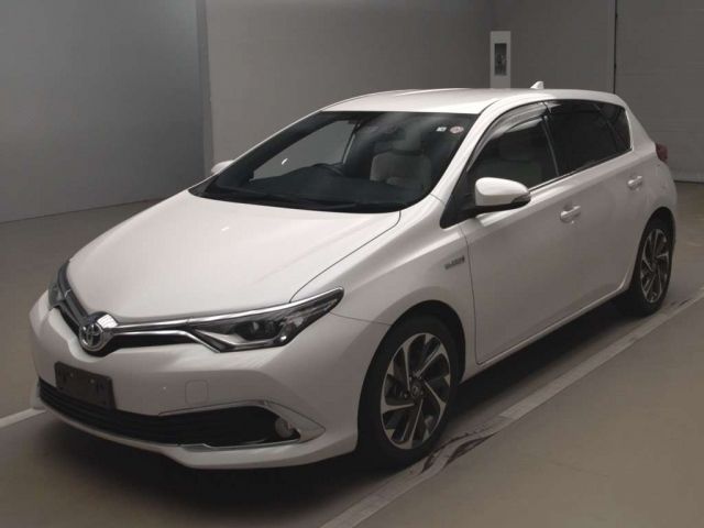 50063 Toyota Auris ZWE186H 2016 г. (TAA Kantou)