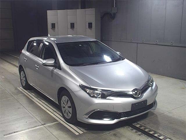 5485 Toyota Auris NZE181H 2015 г. (JU Gifu)