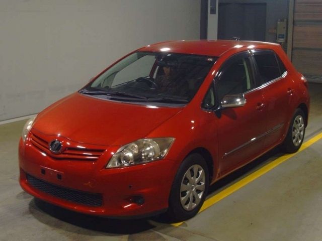 563 Toyota Auris NZE151H 2012 г. (TAA Yokohama)